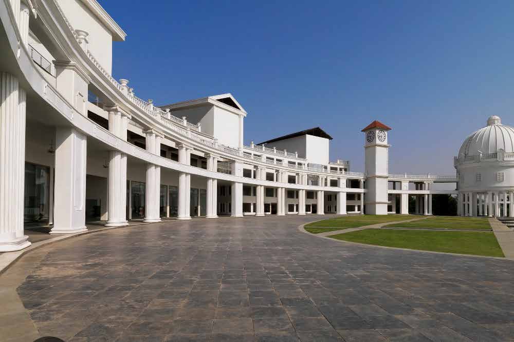 Amanora, The Fern Pune